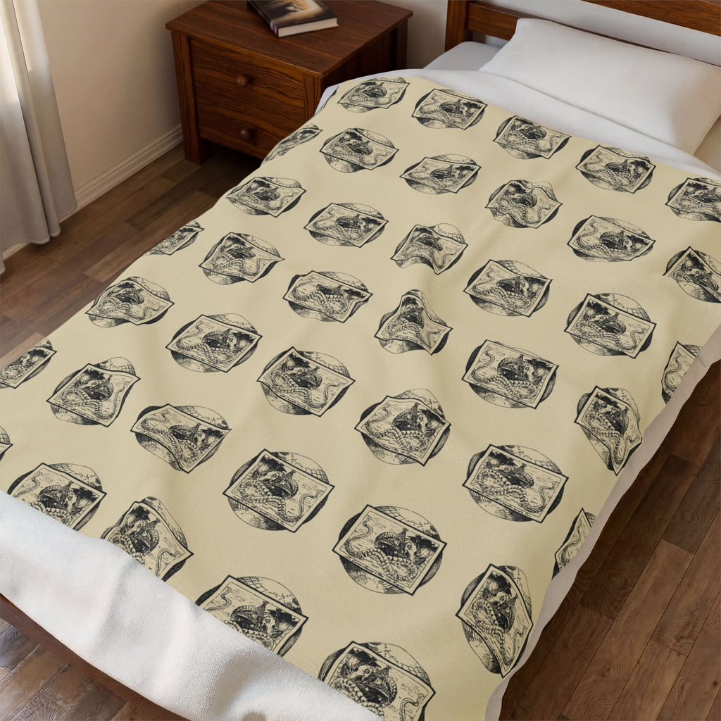 Sea Serpent Pattern Velveteen Plush Blanket